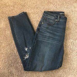 American Eagle High-Waisted Mom Jeans